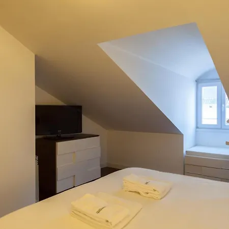 Flh Chiado Artsy Duplex Apartman *