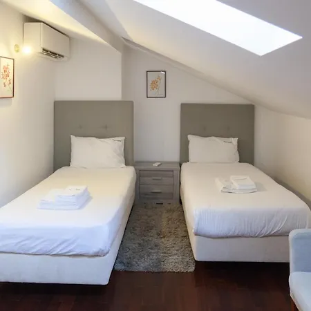 Flh Chiado Artsy Duplex Apartment Lisbon