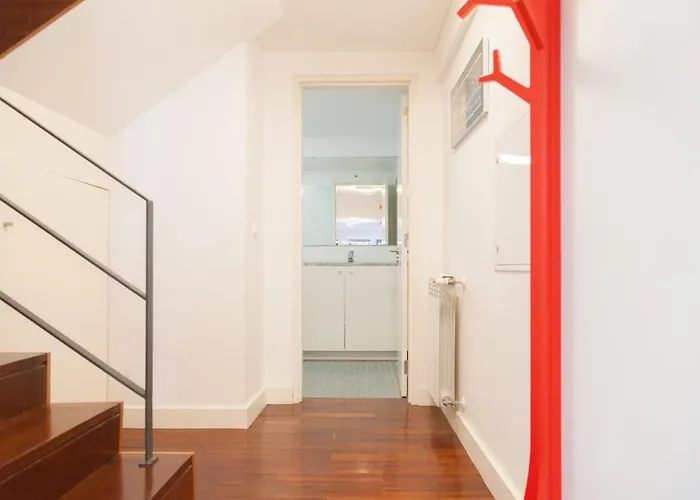 Flh Chiado Artsy Duplex شقة *